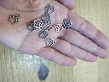 30 Uds. De dijes de pata de perro, colgante de Color plateado bronce tibetano de 13x11mm, fabricación de joyas antiguas DIY, artesanía hecha a mano
