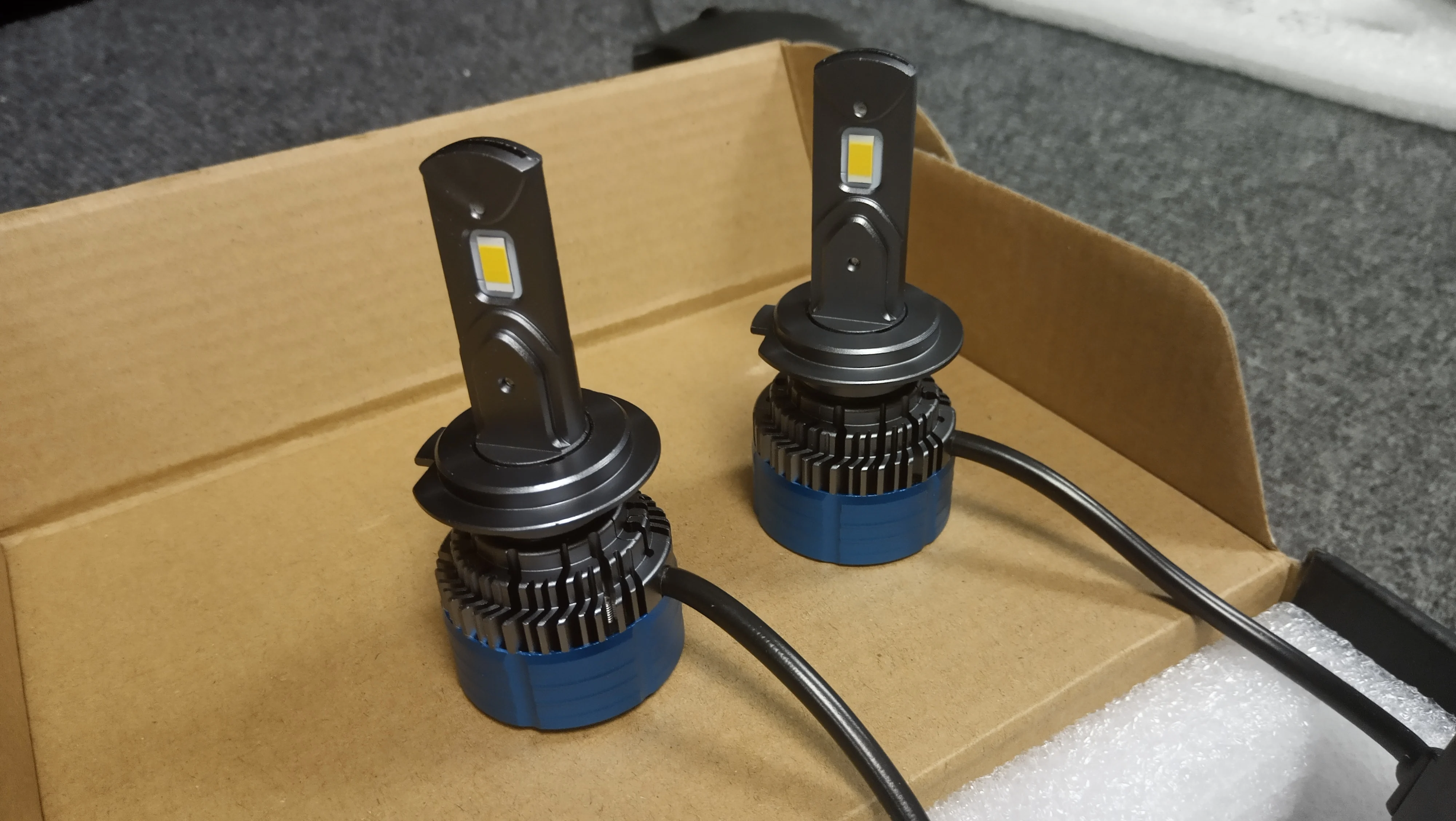 Led лампы dawnknight. Dawnknight f5 h4. dawn knight k3c h4. hb4 led dawn knight характеристики. dawn knight k7c d1s.