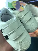 Zapatos de cuna de piel sintética para bebé recién nacido, zapatillas de deporte para niño y niña