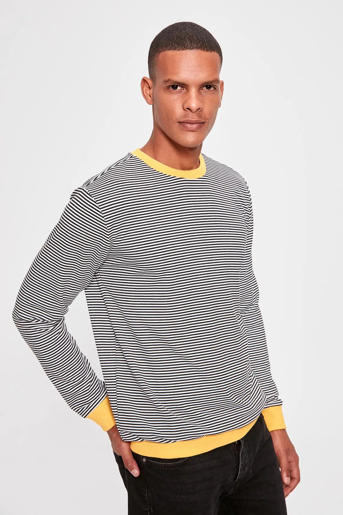 

Trendyol Black Male Striped Bike Collar New Sweatshirt TMNAW20SW0288