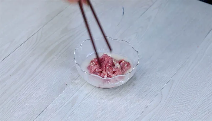 尖椒炒肉丝的做法 肉丝怎么炒好吃