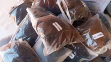 Alileader-moño de pelo rizado, extensiones de cabello sintético con pinza, coleta corta, coleta Afro esponjosa, moño para el cabello