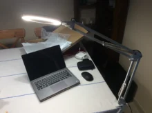 Plegable 5/8X iluminado lupa USB 3 colores LED lupa soldadura para la soldadura de hierro de reparación/lámpara de mesa/cuidado de la piel belleza herramienta