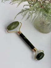 Rodillo de Jade para masaje Facial, rodillo de Jade verde y rosa, piedra Natural, herramientas para el rostro, mentón, cuello, belleza, cuidado de la piel
