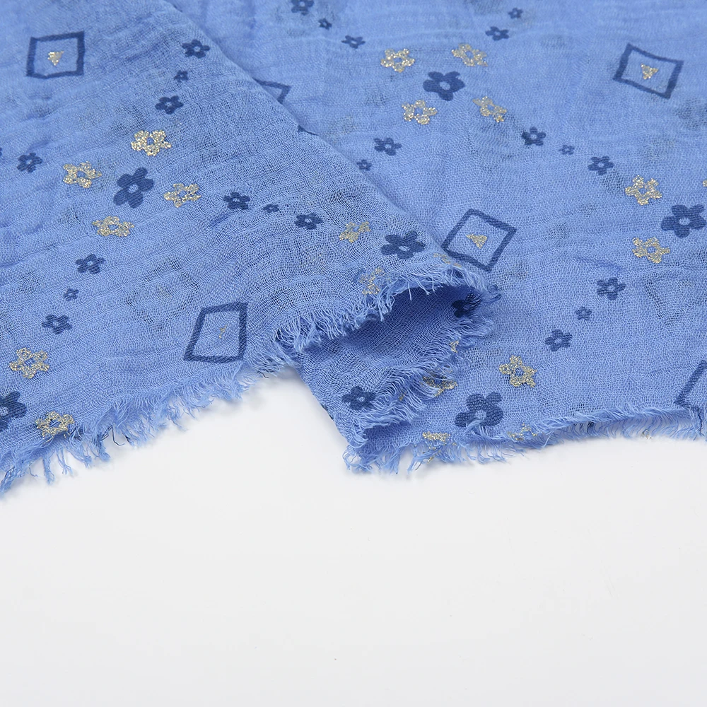 Рисунок 6 - Женский хлопковый шарф со складками