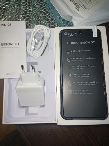 The phone is very good, the quality is good, it works without glitches, the filling is also excellent. Delivery fast 20 days to the Smolensk region, the packing is good, the seller is excellent.