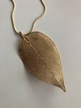 Collar largo con colgante de hojas naturales para mujer, cadena de serpiente, color rosa, negro, dorado y gris, regalo de joyería