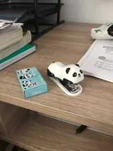 Mini grapadora de dibujos animados DELI, máquina grapadora con 1000 Uds. N. ° 10 grapas para oficina, suministros de encuadernación escolar, lindas grapadoras manuales