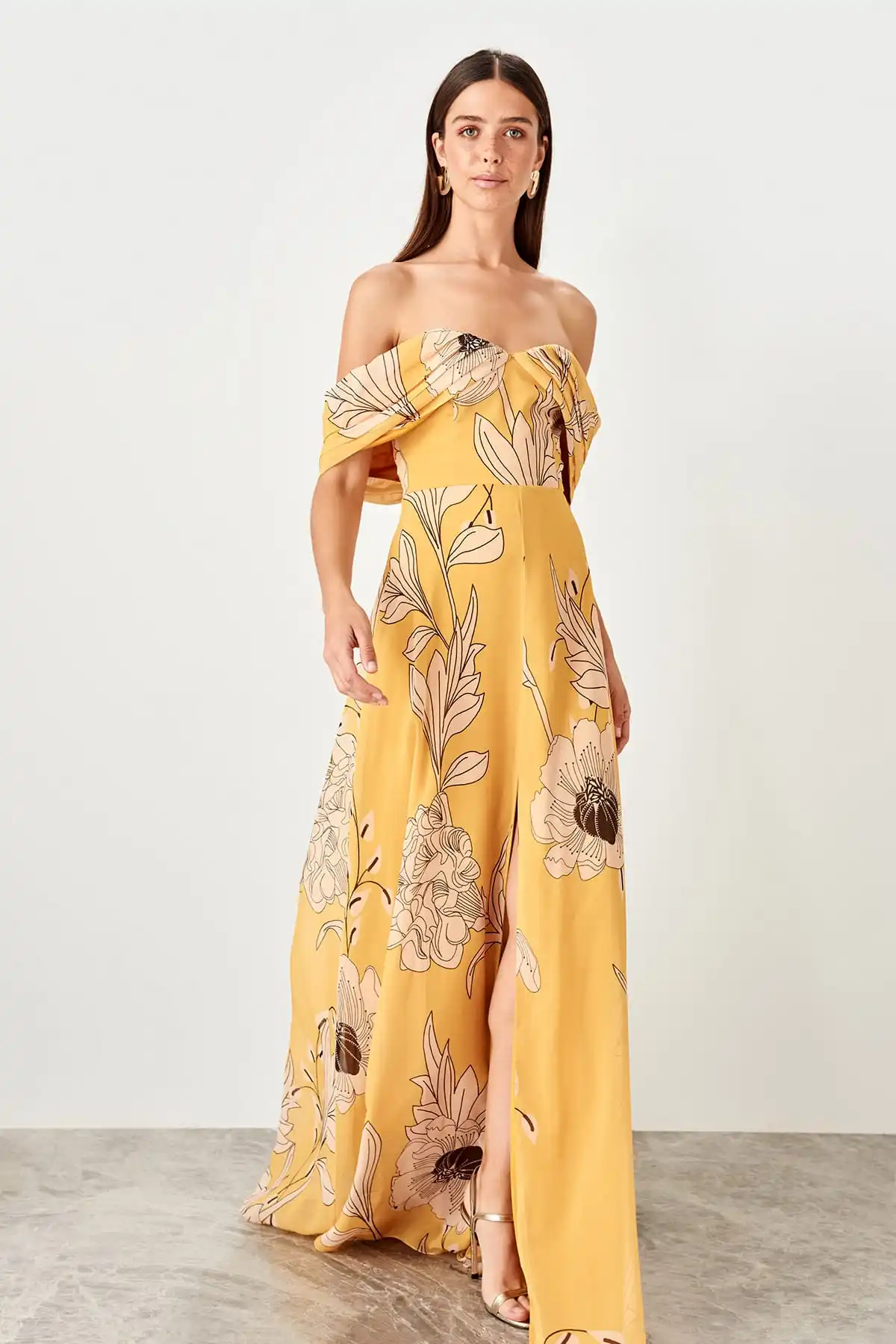 

Trendyol Flower Pattern Evening Dress TPRSS19BB0556