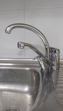 FRAP-grifo de latón de 5 colores para fregadero de cocina, mezclador de agua fría y caliente de un solo Mango, caño giratorio, repisa de lavabo, F4113