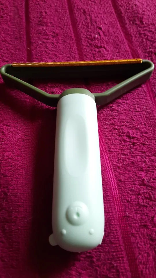 Attachment image review on Pet brush - Pet Hair Remover
