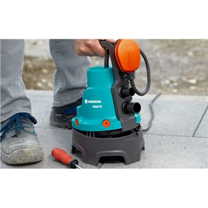 Насос погружной для грязной воды GARDENA 01665-20.000.00 (мощность 300 Вт, пропускная способность 7 м?/ч, глубина погружения 7 м,  защита от сухого хода, защита от перегрузок)