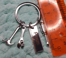 Llavero con diseño de letras de papá, destornillador de martillo creativo, llavero de llave inglesa, decoración de bolso, colgante con borla, regalos para el Día del Padre