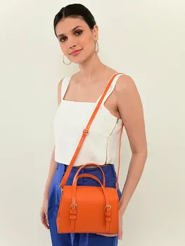 

Stylish Lock Detailed And Magnet Hand & Shoulder Bag