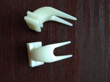 Pet-Supplies Fruit-Fork Food-Holder Birds Parrots Feeding-On-Cage Plastic 2pcs