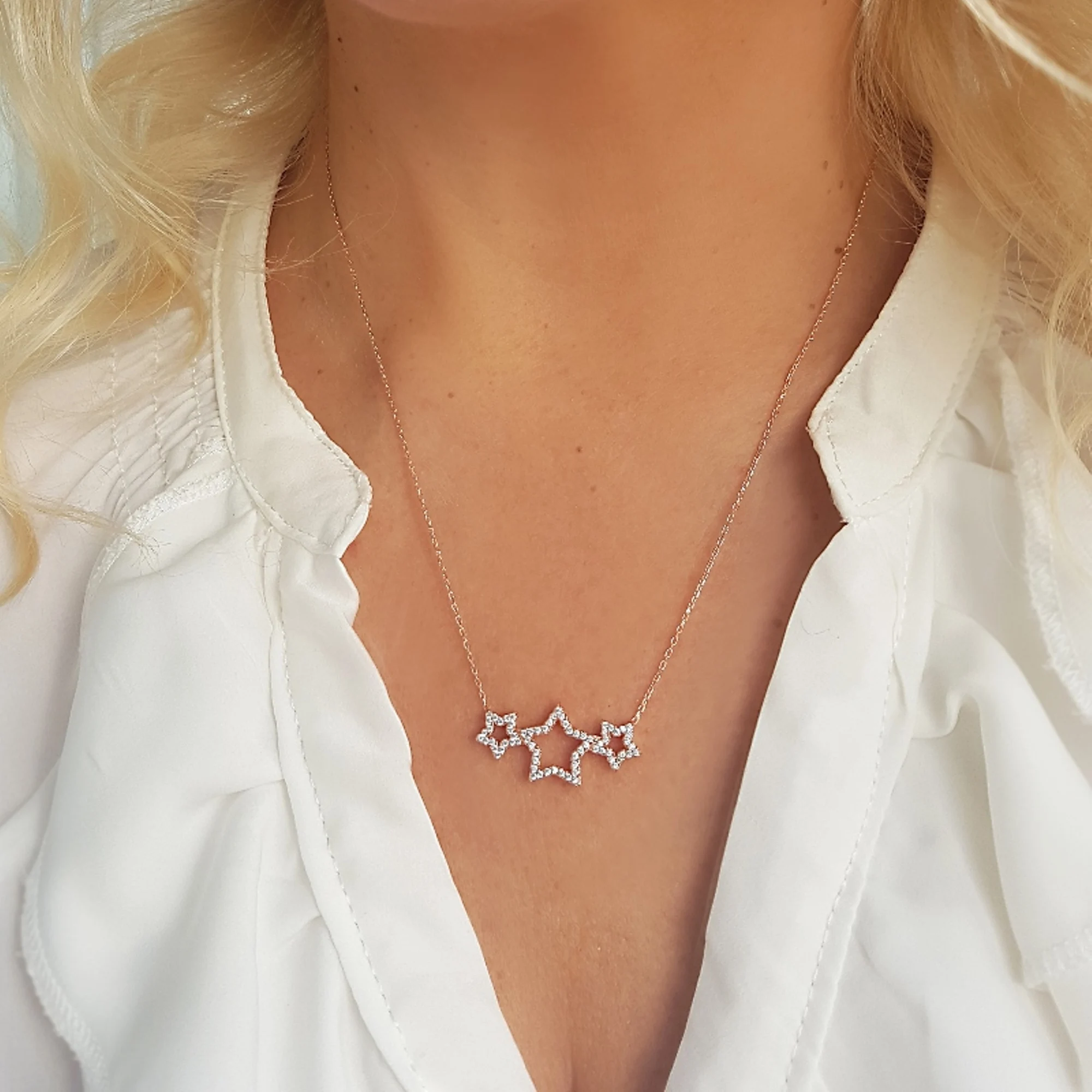 

Vaoov Star Necklace in 925 Sterling Silver