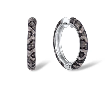 

Silver earrings with enamel from the Spanish brand MAGIA DE GAMA Barcelona test 925