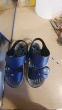 Sandalias de verano para niños y niñas, zapatillas de cuero antideslizantes suaves para exterior, zapatos planos para la playa, B0031