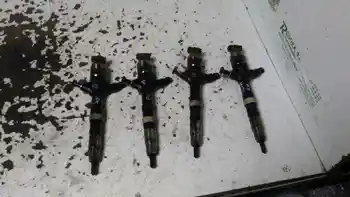 

236700G010 INJECTOR TOYOTA AVENSIS SALOON (T25)