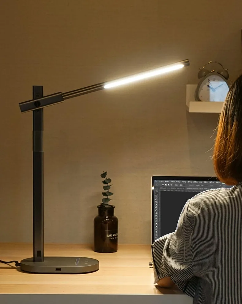 Noir Lampes de bureau: Lampes à DEL modernes à pince sans fil