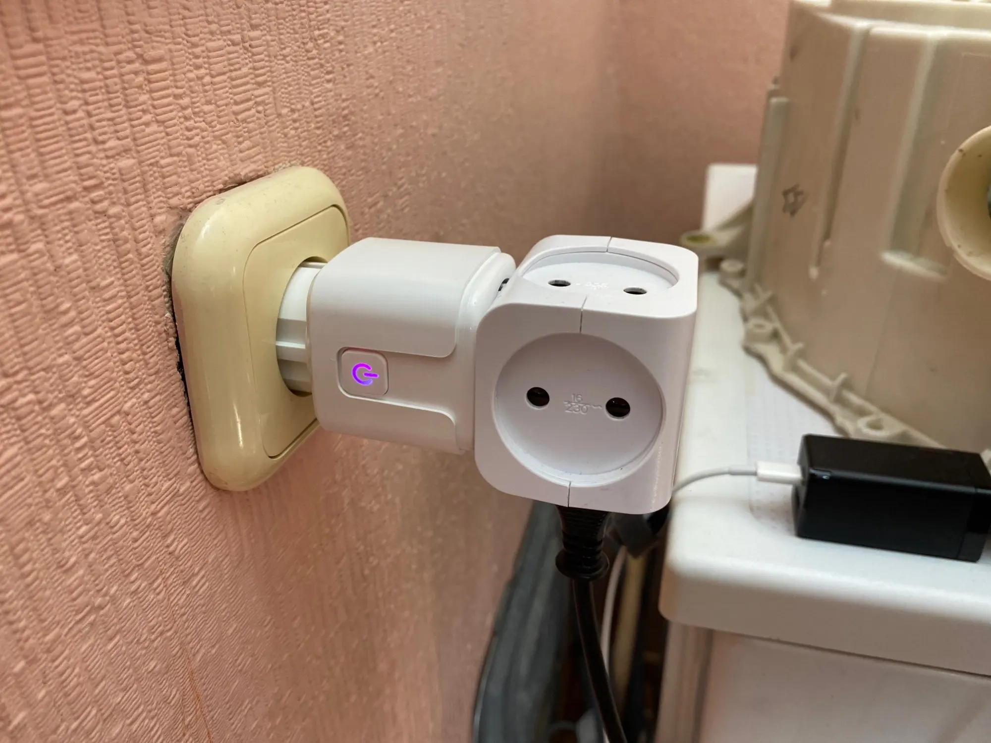 Умная розетка wifi встраиваемая. Через умную розетку. Через умную розетку. Как разобрать умную розетку tp-link. Wi-fi розетка edimax sp-1101w.