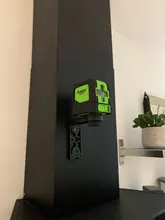 Huepar-Herramienta de alineación láser autonivelante de 2 líneas, instrumento de nivelado y alineación con láser de color rojo y verde, líneas cruzadas horizontal y vertical, 4 grados, base magnética