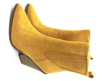 

Boot Women half Cane Cuban heel