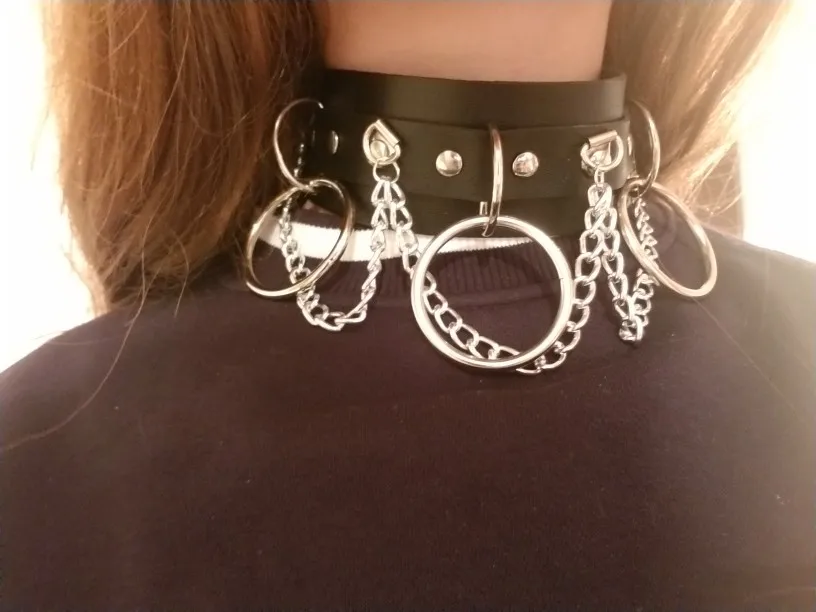Chokerwith Chains and rings E-girl Pastel gothic photo review