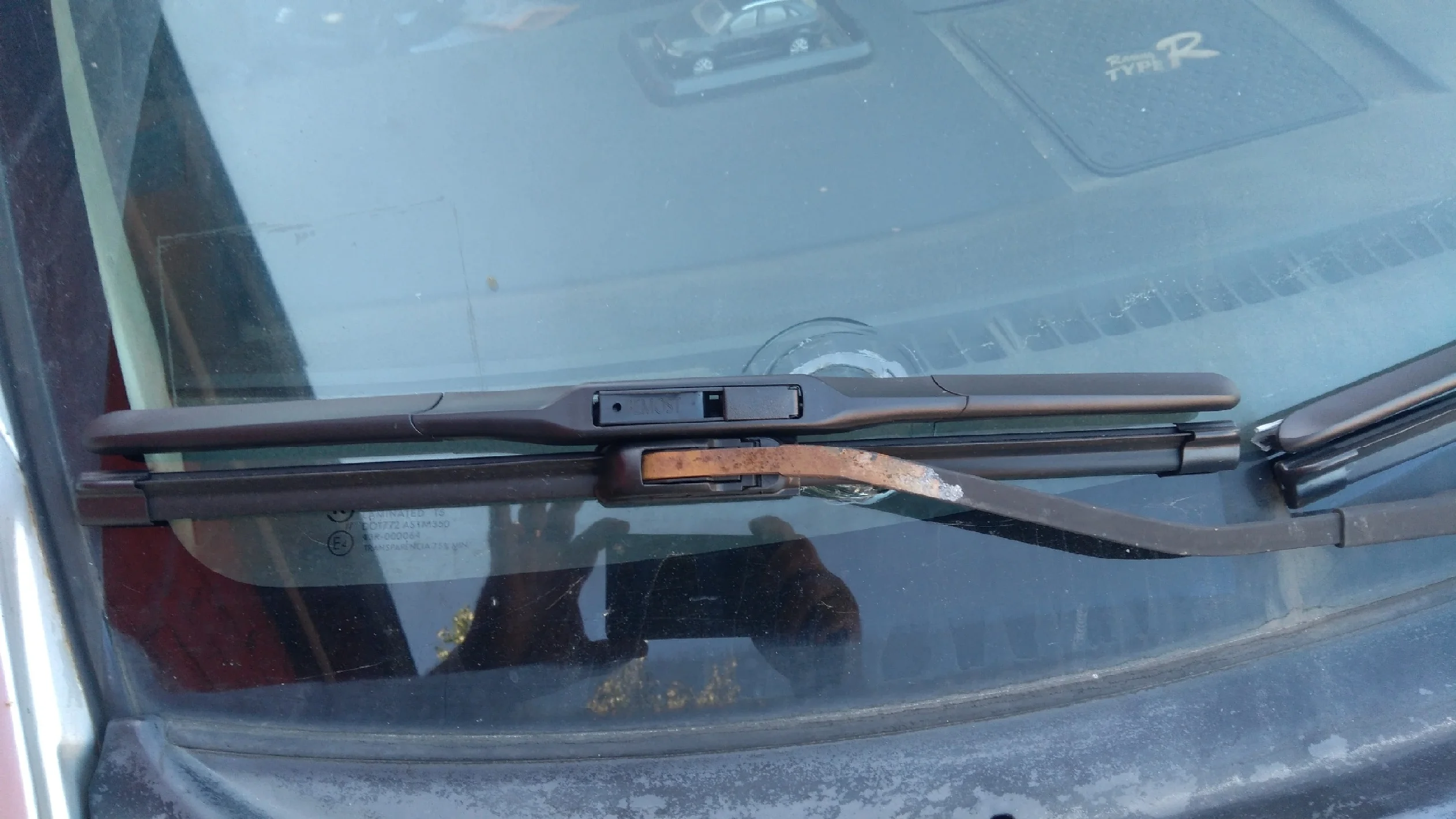 Отзыв о товаре Щетка стеклоочистителя автомобильная универсальная U-образная, 14 дюймов, 16 дюймов, 17 дюймов, 18 дюймов, 19 дюймов, 20 дюймов, 21 дюйм, 22 дюйма, 24 дюйма, 26 дюймов от пользователя A***u