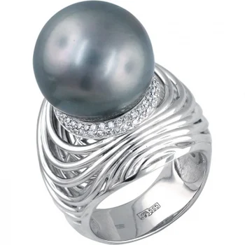 

Esthete ring with pearls and diamonds in white gold