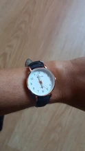 Reloj de pulsera con correa de cuero para mujer, nuevo accesorio informal a la moda, sencillo, caja de Reloj de cuarzo, 2020