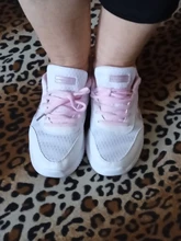 Zapatos informales transpirables para mujer, a la moda Zapatillas de malla, gruesas