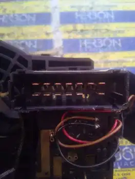 

8200002461 30G2CLAN3 Command Multifunction Renault Vel Satis (bj0) *