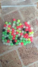 Color mezclado de pesca de 100 unids/lote duro redondo de plástico flotante pesca perlas de diámetro 4mm/5mm/6mm/7mm/8mm