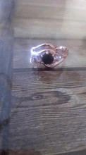 Huitan-Anillo de bruja para mujer, piedra negra única, ajuste giratorio, Diseño de banda, Color oro rosa, anillos de dedo de compromiso para mujer, venta al por mayor