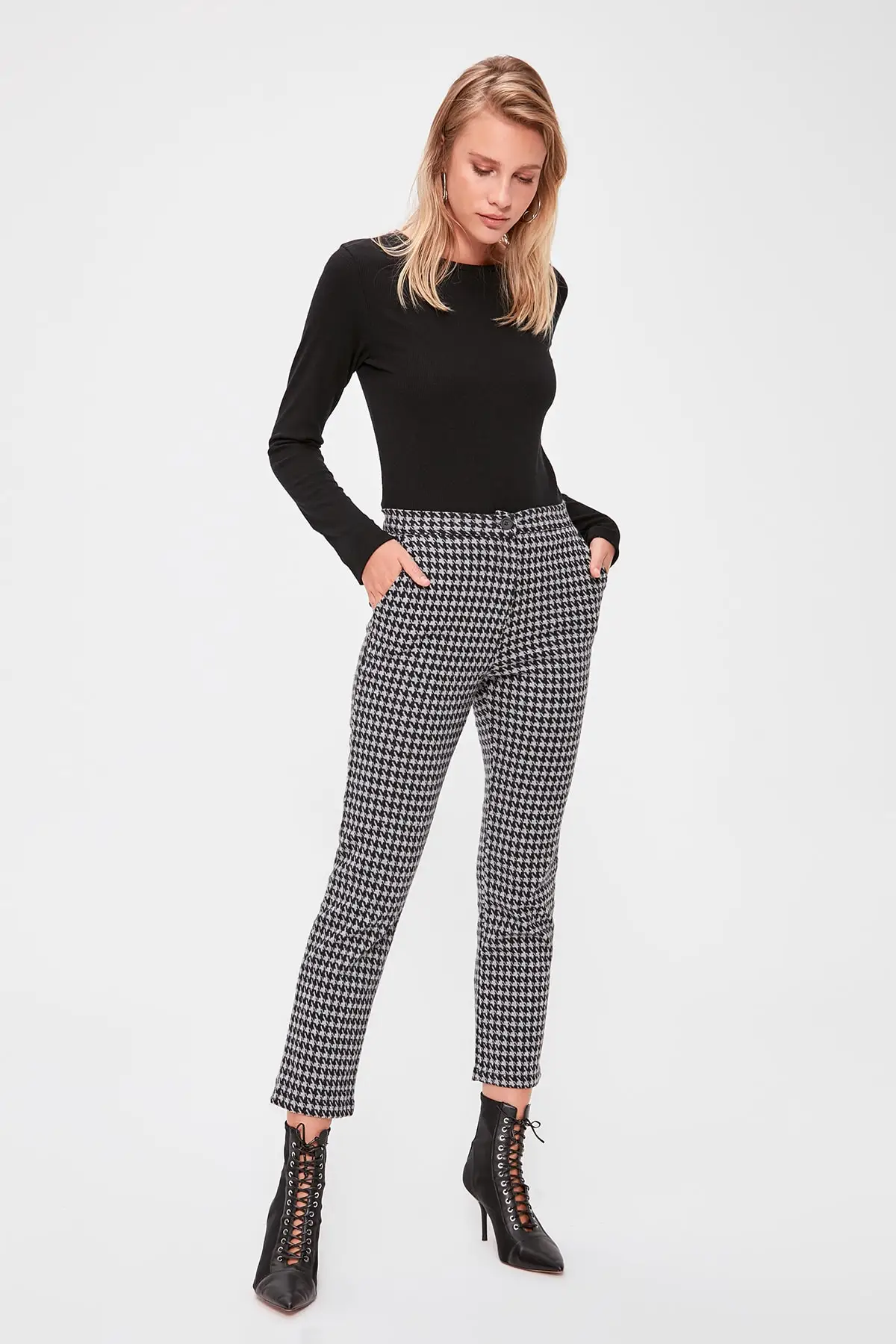 

Trendyol Crowbar Patterned Knitting Pants TWOAW20PL0243