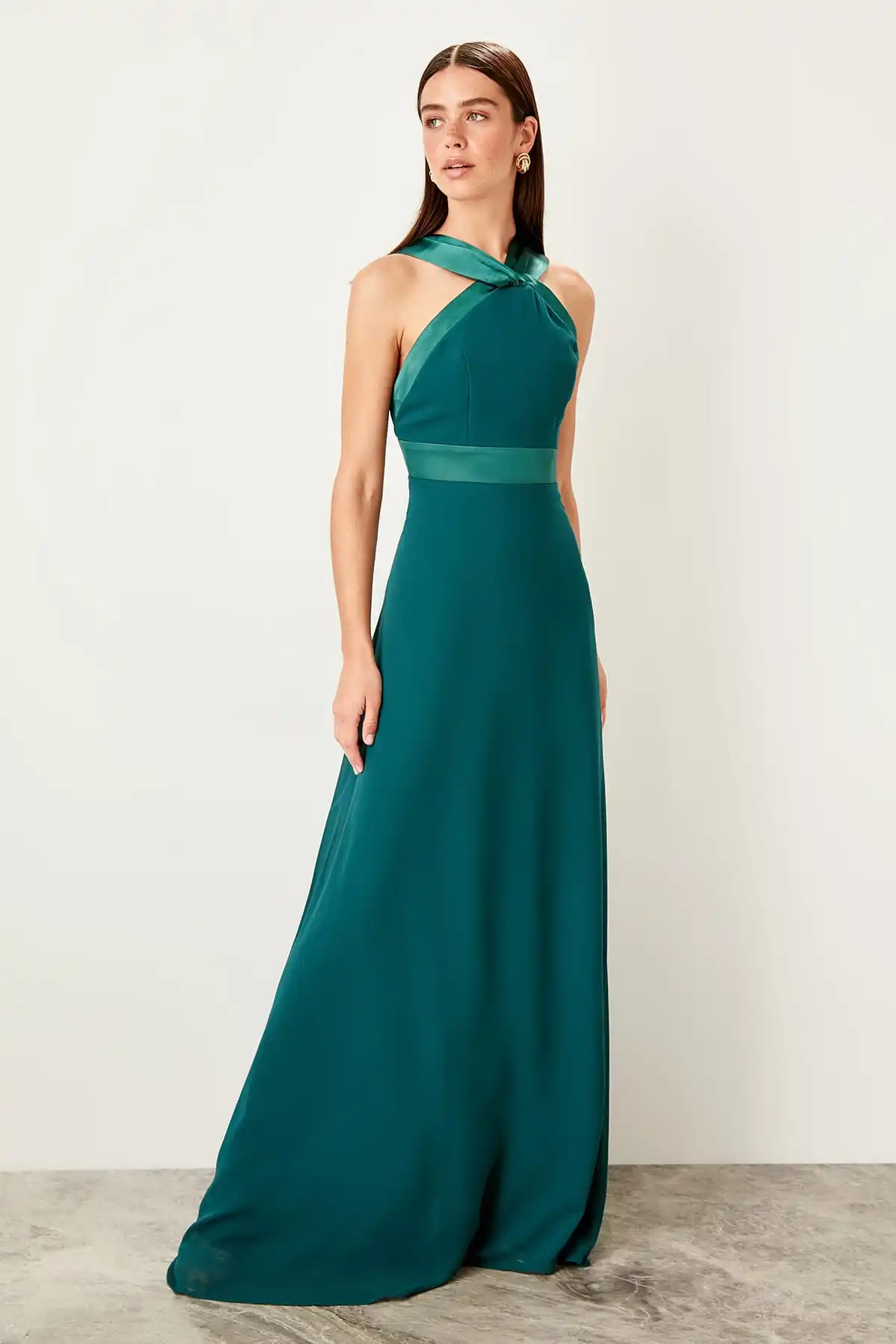 

Trendyol Grogren Tape Detailed Evening Dress TPRSS19UT0120