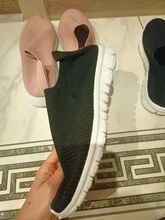 Zapatillas de deporte transpirables para mujer, zapatos informales ligeros a la moda, de malla, cómodos, 2020