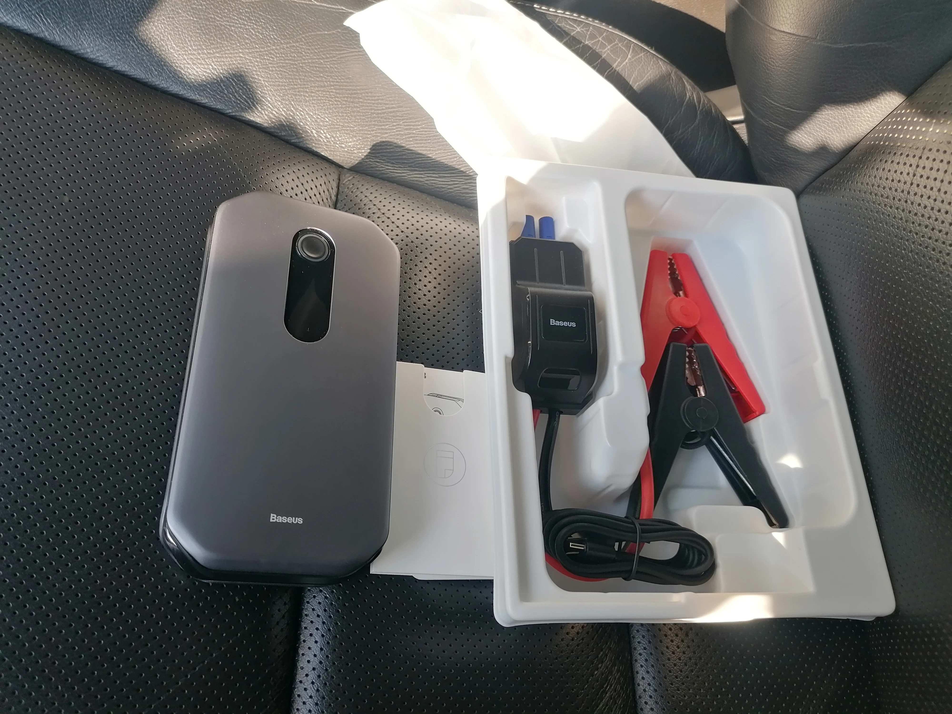 Пусковое устройство baseus crjs01. Blackview пусковое устройство. Baseus 12000 jump starter. Sandisk e206627. Пусковое устройство для автомобиля baseus 12000 размер.