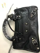 Bolso europeo de cuero PU para motocicleta para mujer, bandoleras cruzadas con remaches y borlas