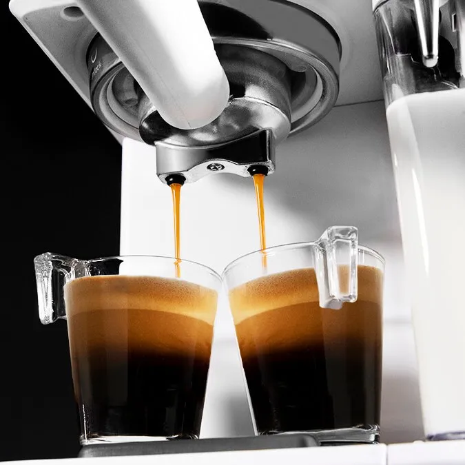 Электрическая Кофеварка Cecotec power Instant-ccino 20 Touch Serie Bianca 1350 Вт 1,4 л белый