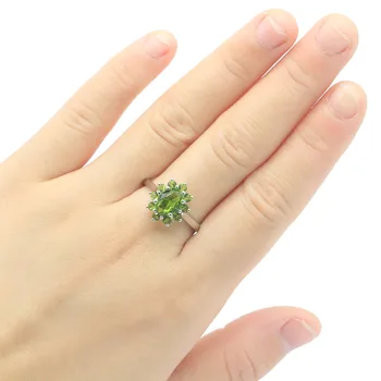 

14x12mm SheCrown Pretty Created Green Peridot Gift For Woman's Silver Rings