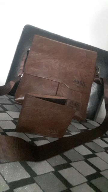 Men's Leather Messenger Bag with Phone Case photo review