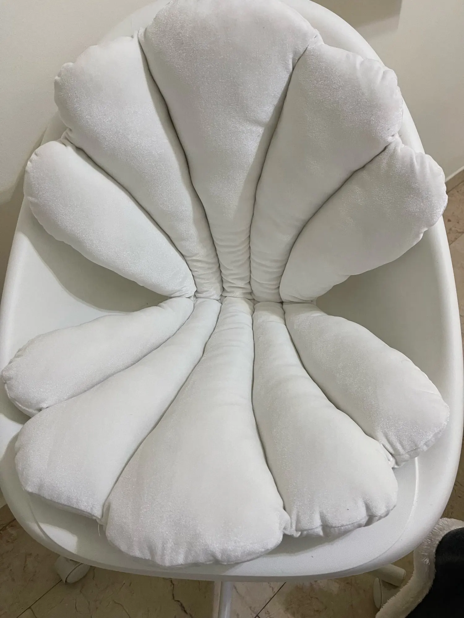 Luxury Velvet Shell Stuffed Chair Seat Cushion Art Style Shell