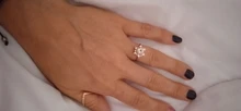Anillo de oro blanco con diamantes