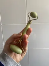 Rodillo de Jade para masaje Facial, masajeador verde de piedra Natural, levantamiento de cuello y cara, herramientas de cuidado de la piel, 2 uds.