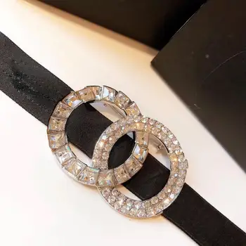 

C2095 European and American show letter brooch fashionable clip pearl water drill pin clasp decorationJD