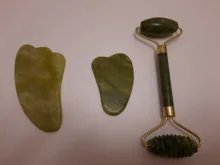 Gua Sha-Rodillo de Jade masajeador Facial 100% verdadera piedra Natural, rascador Gouache, herramientas de masaje para el cuidado de la piel