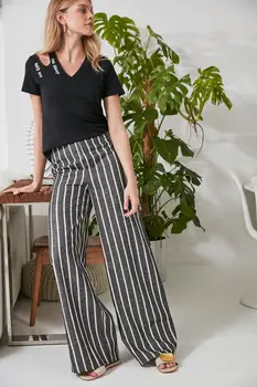 

Trendyol Striped Pants TWOSS20PL0254