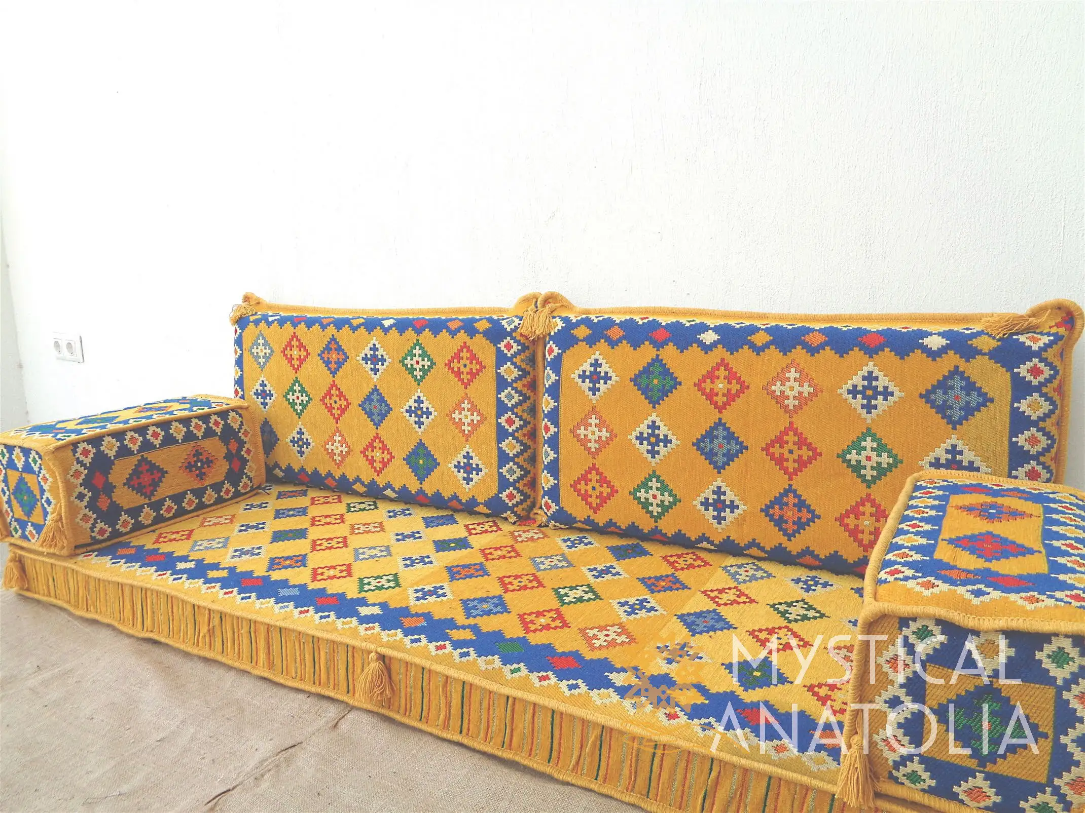 Arabic Floor Seating / Arab Majlis Sofa / Arabic Couches Oriental Seating Benc Cushions Jalsa